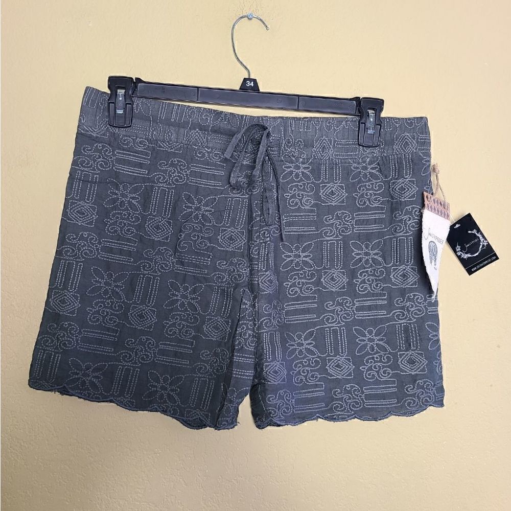NWT Sea Gypsies Embroidered Garden Shorts
